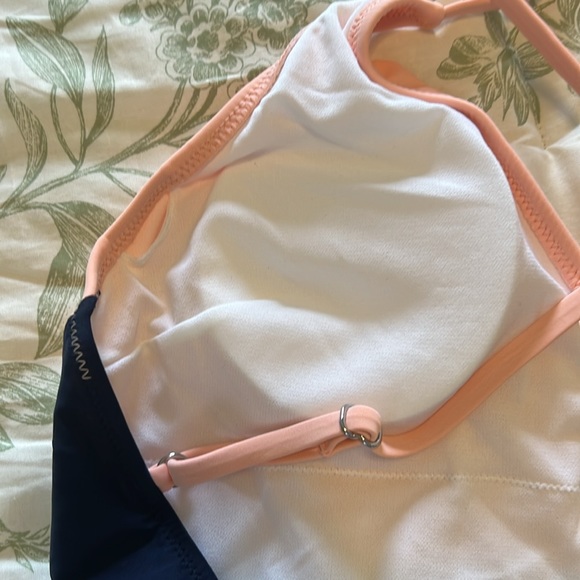 CUPSHE One Piece Swimsuit, Deep V Neck,  Crisscross Back, Color Block, Size L - Picture 6 of 11